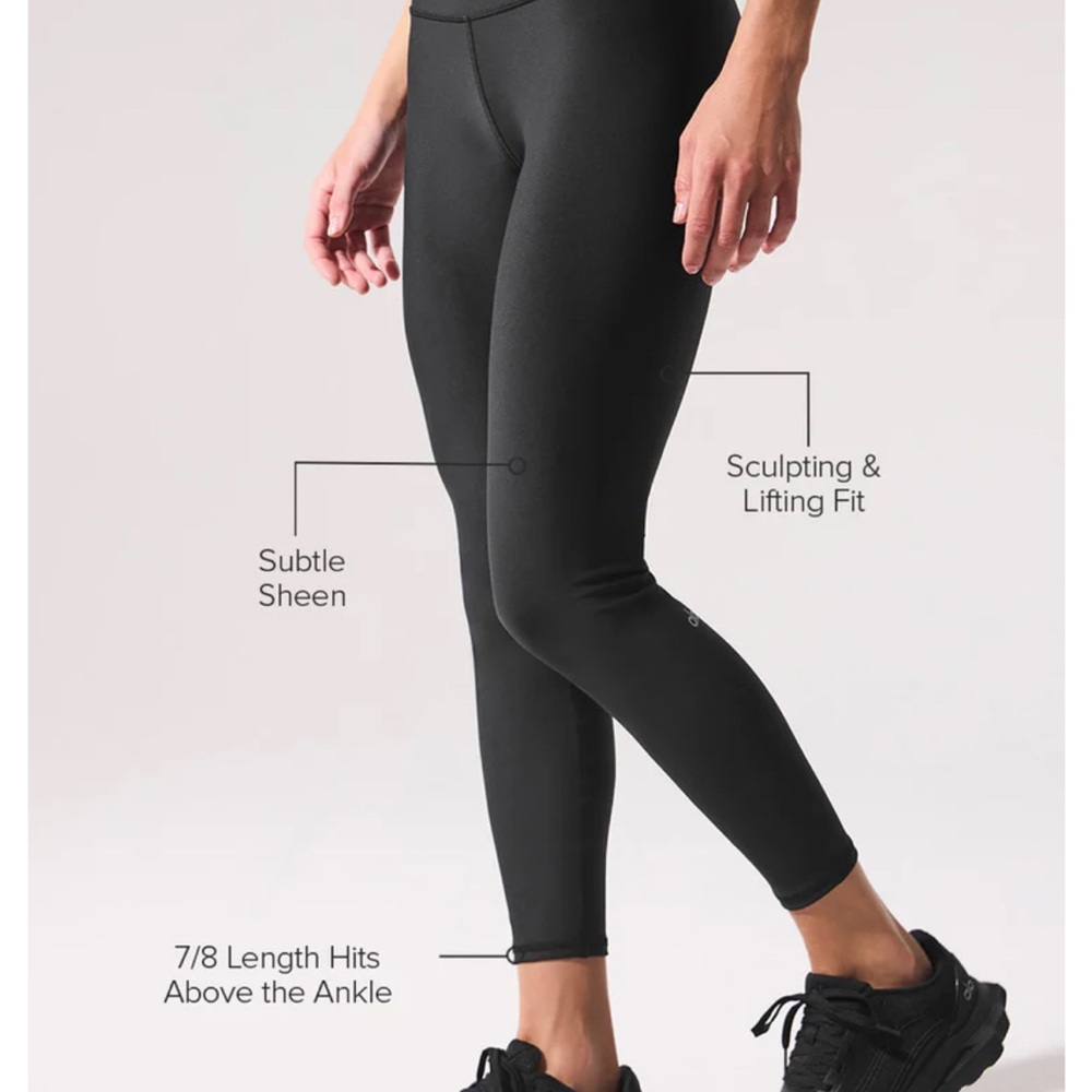 Alo High-Waist Airlift Leggings - Picture 2 of 9